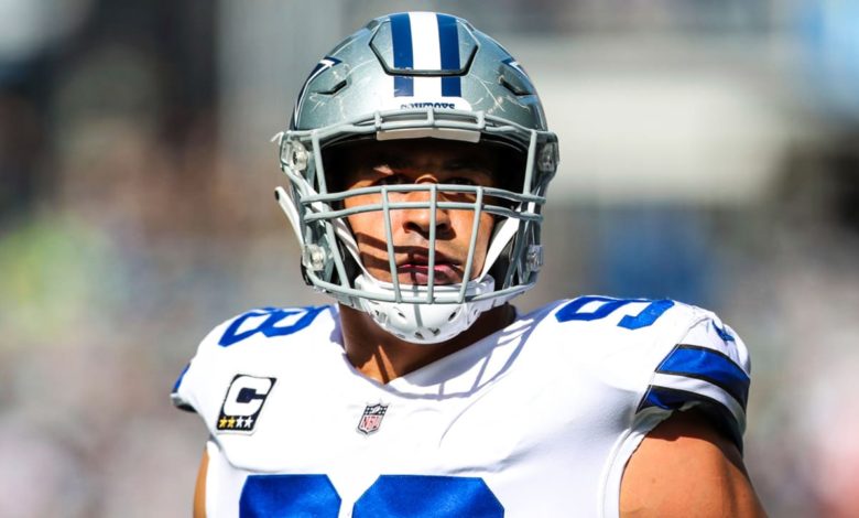 Agora, na terça (30), Tyrone oficializou sua aposentadoria após 9 anos com o Cowboys. "Tem sido uma vida realmente ótima e estou sou grato e abençoado por ter feito parte da incrível organização do Dallas Cowboys", escreveu Crawford. "Nunca imaginei um dia ser um caubói."